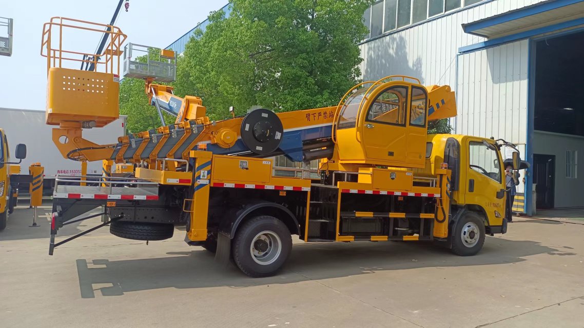32米伸縮臂高空作業車